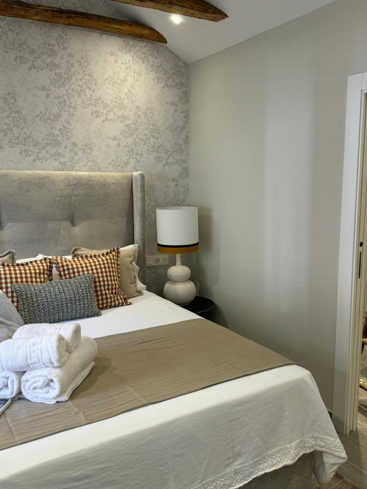 Suspiro Penthouse 301 By Florentia Homes