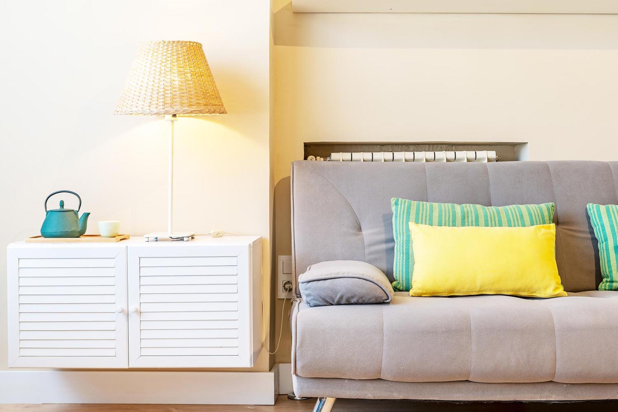 Apartamento Amplio Y Centrico, Recien Reformado, Calefaccion Central, Jardines, Supermercados, Cafeterias Y Todos Servicios En El Corazon De La Ciudad Granada