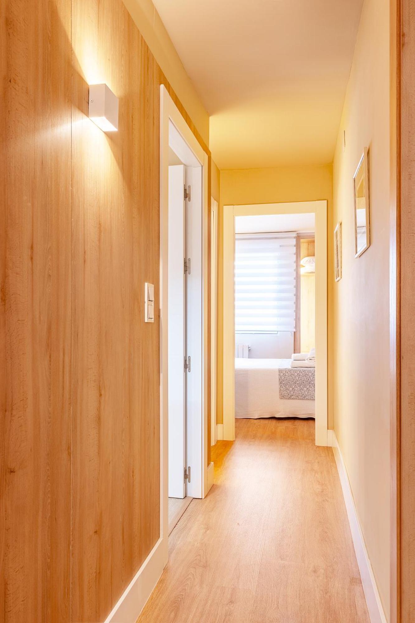Apartamento Amplio Y Centrico, Recien Reformado, Calefaccion Central, Jardines, Supermercados, Cafeterias Y Todos Servicios En El Corazon De La Ciudad