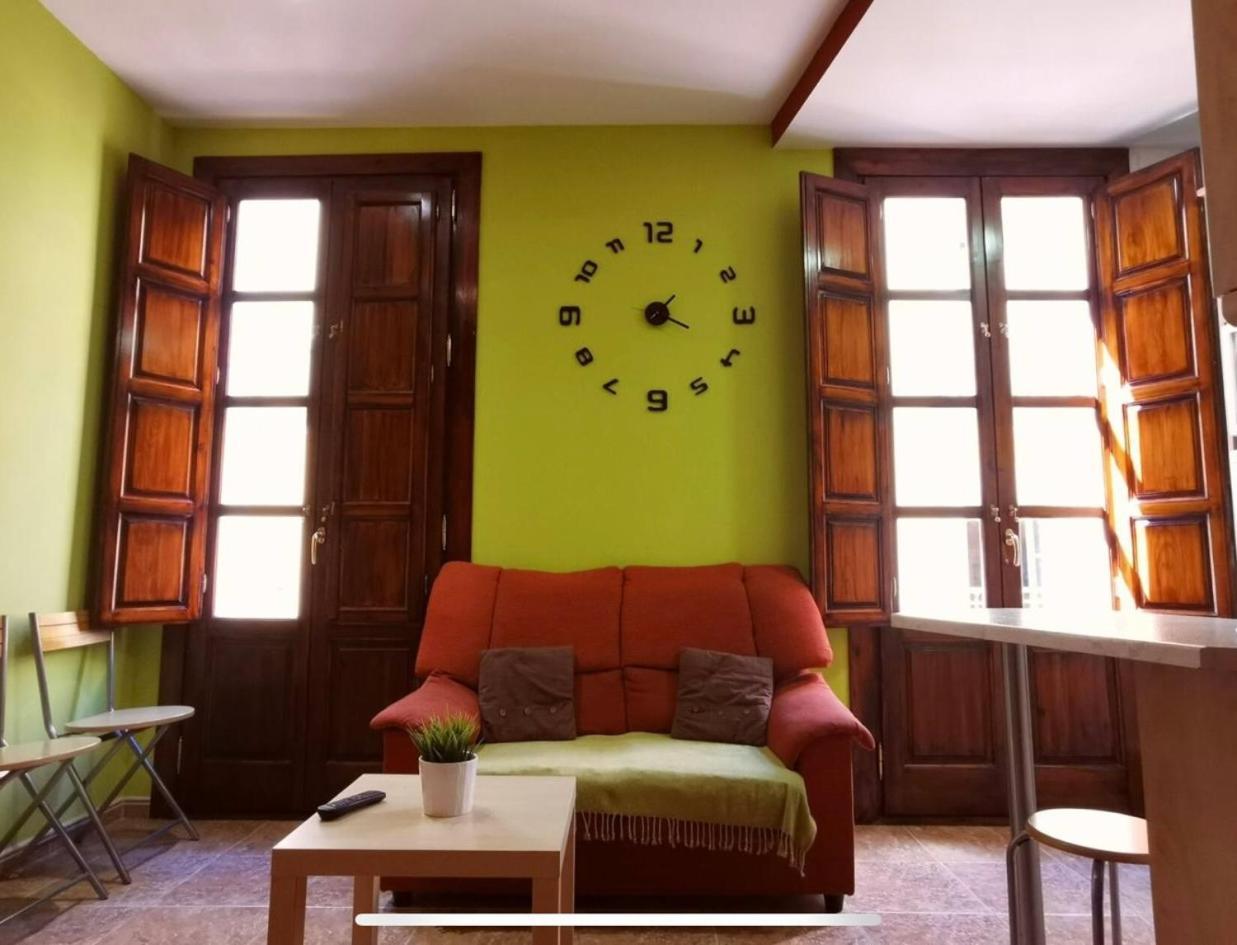 Bonito Estudio En El Centro De Granada