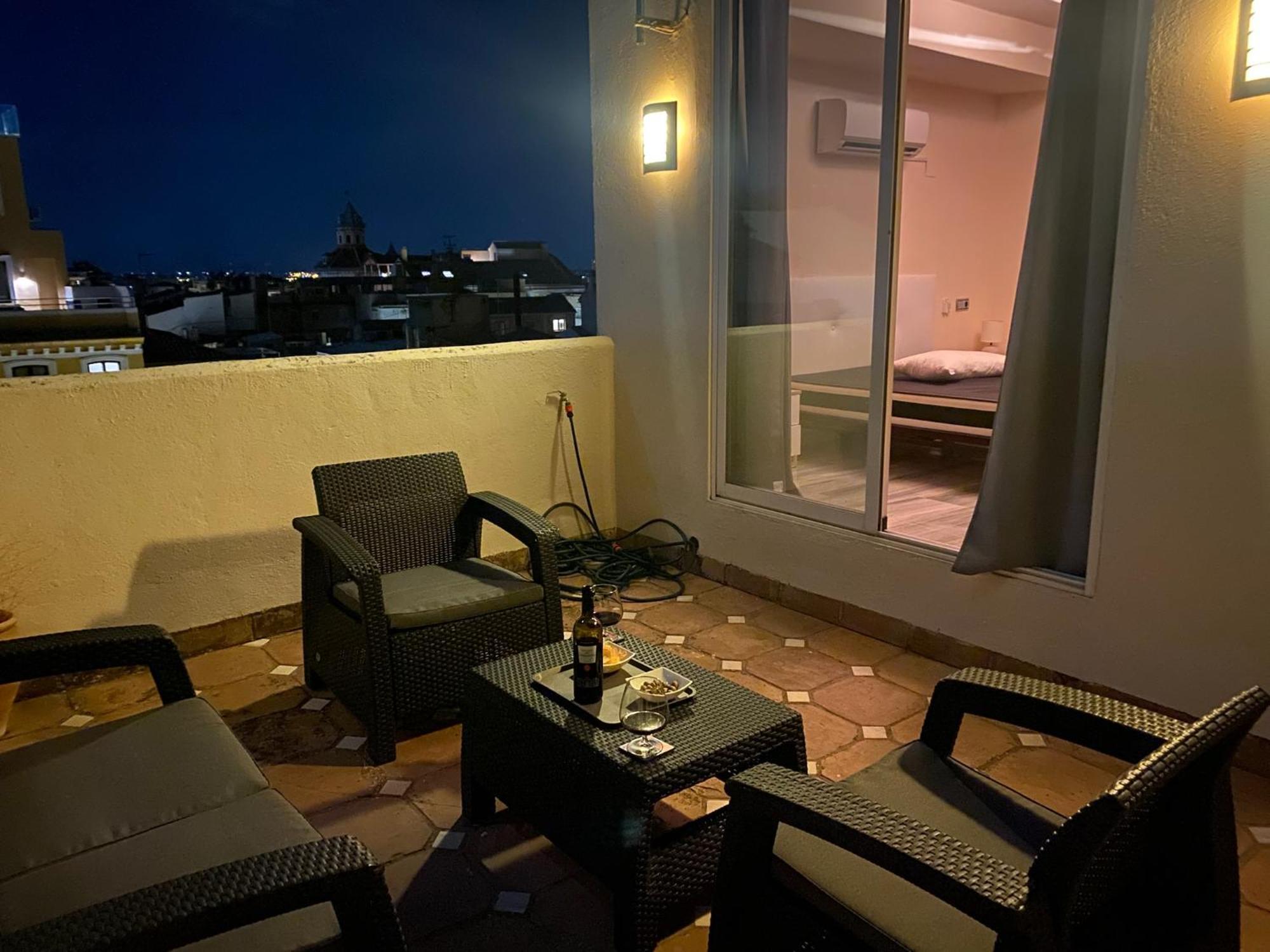 Apartamento Atico Con Vistas En Centro *