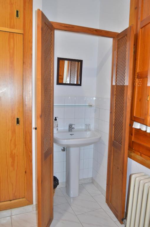 Residencia Ziri Pensión *