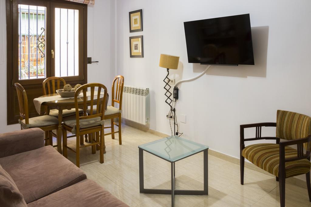 Moira Apartment *