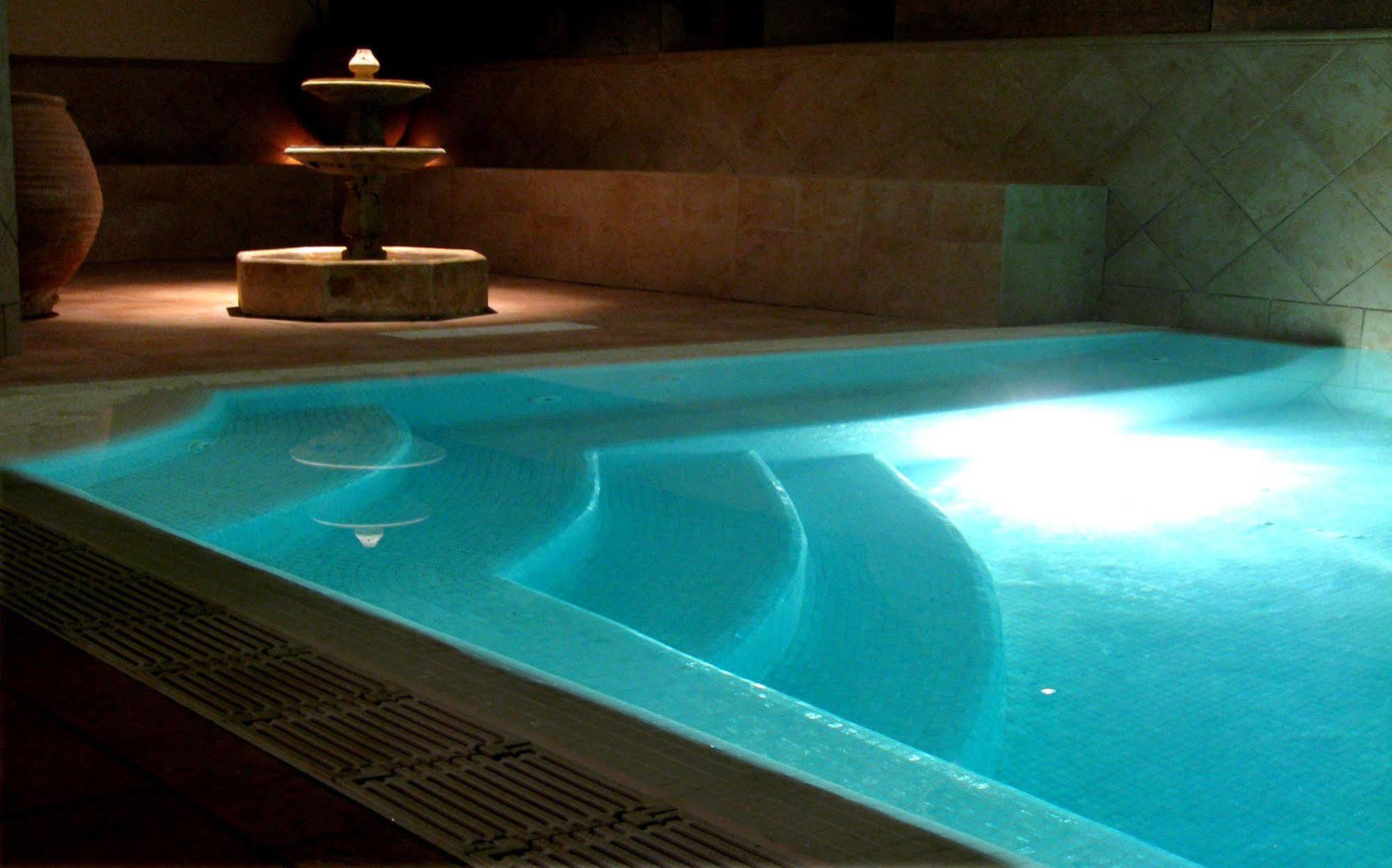 Apartamento Arte Vida Suites&spa *