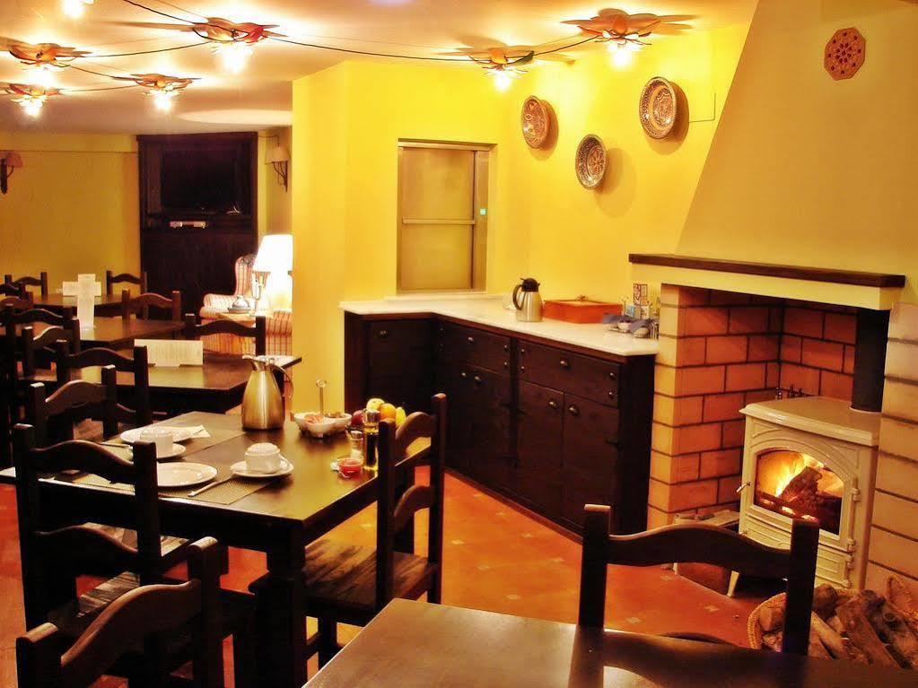 Hotel Posada De Quijada