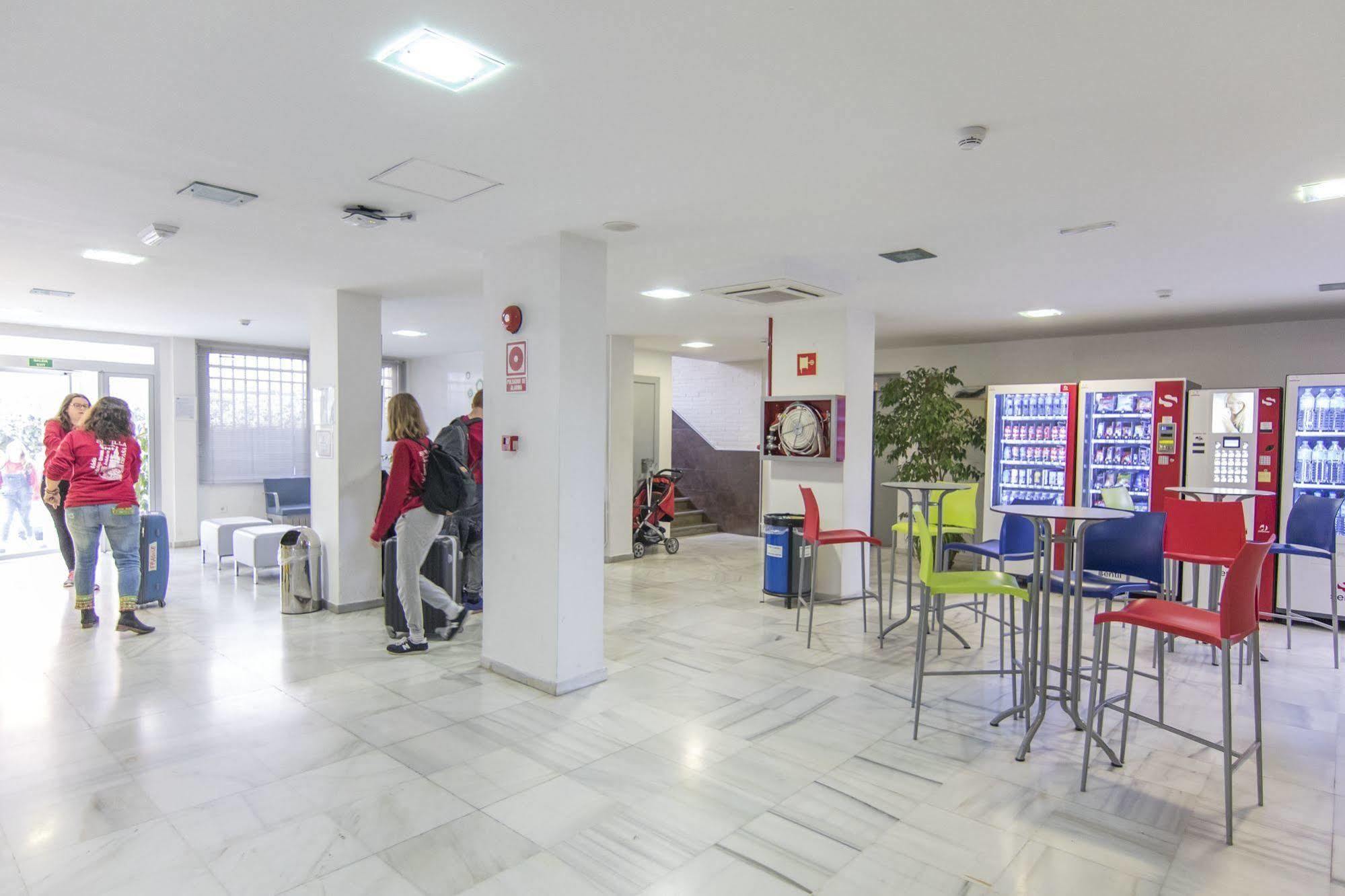 Inturjoven Hostel Granada