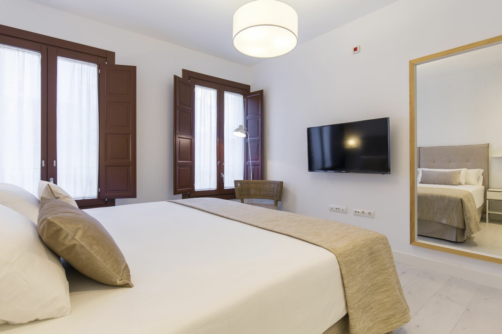 Aparthotel Shine Alcaiceria 4*