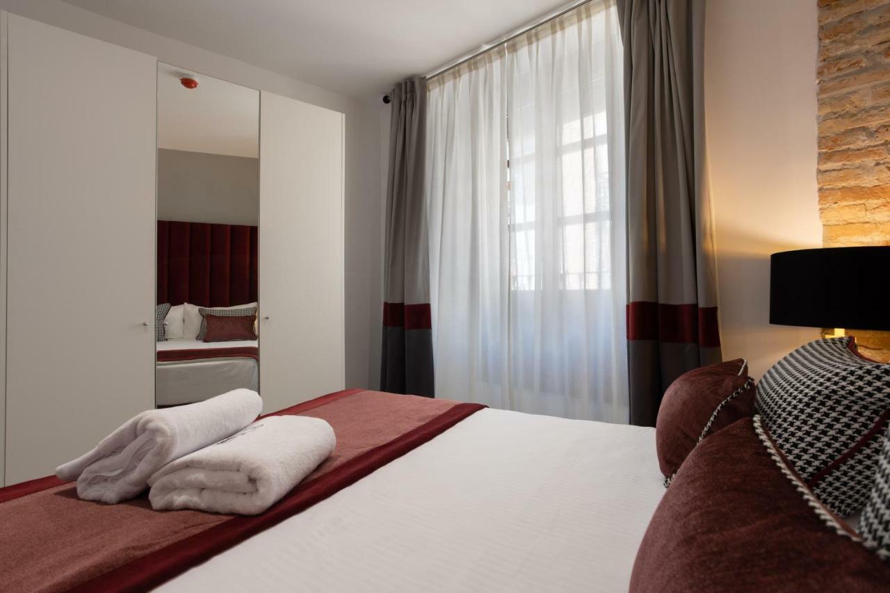 Bibo Plaza Nueva Apartahotel 3*