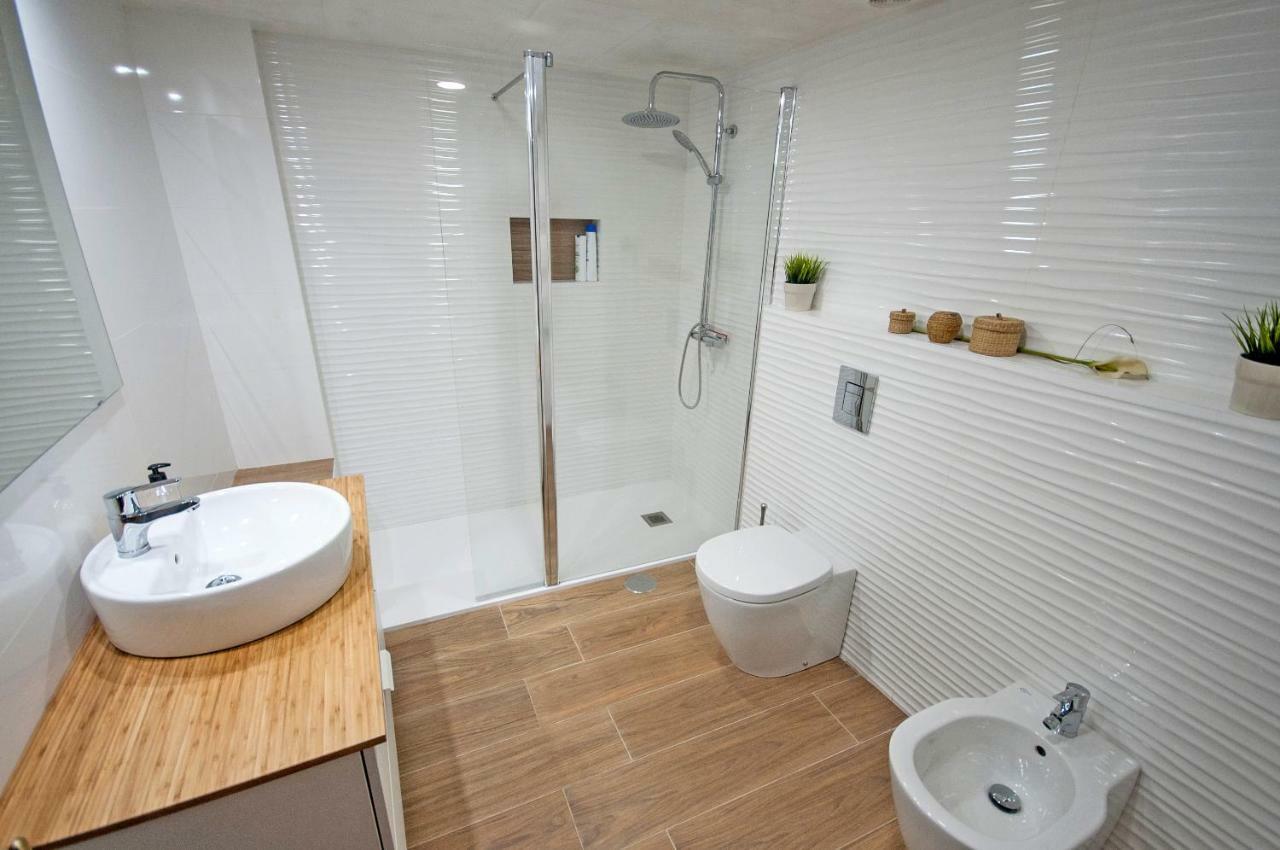 Afan Y Parking Incluido Apartamento