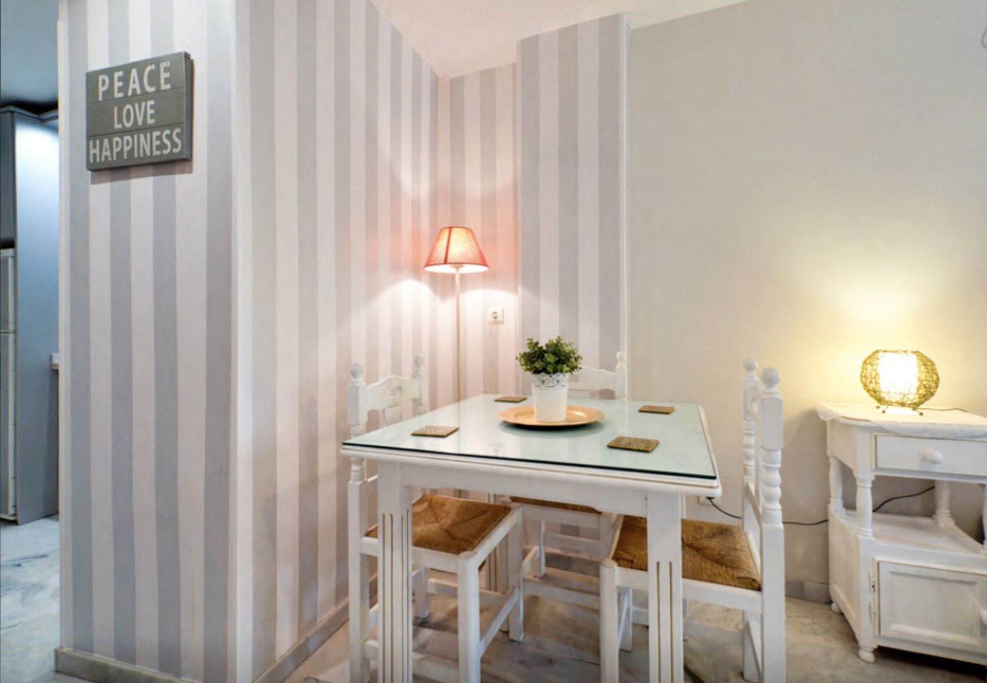 Apartamento Sunny, 2-bedroom House With Wifi In 5 Minutes From