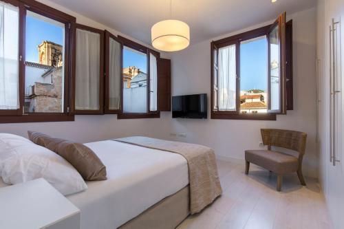 Shine Alcaiceria Aparthotel 4*