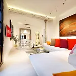 Art Chapiz Apartments