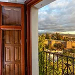 Genteel Home Mirador De San Cristobal