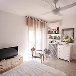 Lola.- Habitacion De Matrimonio, Con Bano Privado