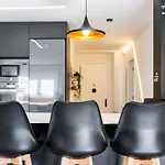 Apartamento inteligente con vistas a la Alhambra