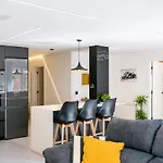 Apartamento inteligente con vistas a la Alhambra