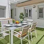 Descubre La Magia De Granada En Este Apartamento