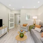 Descubre La Magia De Granada En Este Apartamento