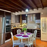Sleep In Historic Puerta Elvira