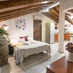 Tuguest Atico Gracia