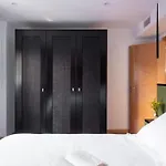 Cozy House With Parking Included