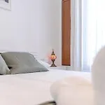 Apartamento Bajo El Cielo De La Alhambra, By Daimar