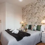 Tuguest Maestro Breton Apartment