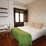 Granada city centre 6 persons El Realejo by Lightbooking