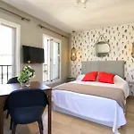 Townhall Penthouse