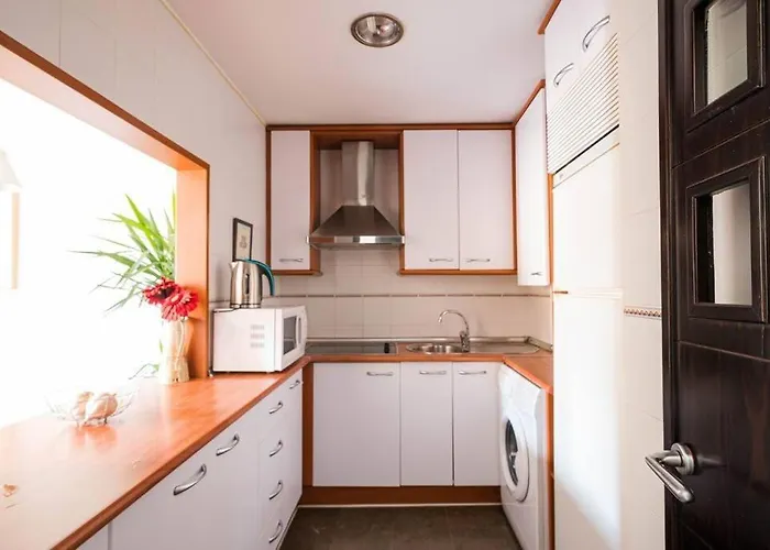 Cosy Apartment With Great Views On Old Town