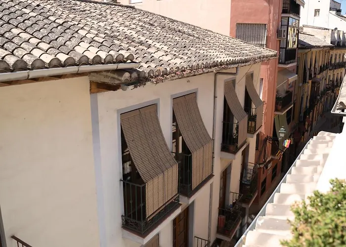 Tuguest Santa Paula Apartments