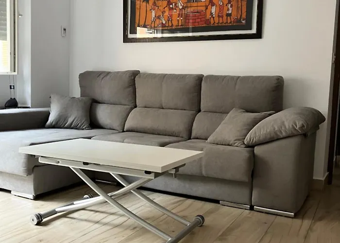 Apartamento En Camino De Ronda De Dos Habitaciones Y Salon
