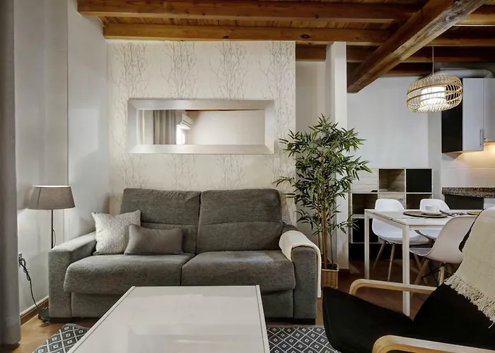 Home4U, Elvira 16, 2A