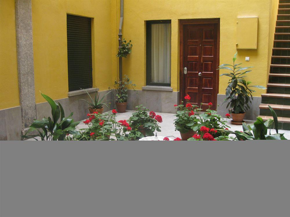 Viviendas Turisticas Vacacionales Puerta Real Hotel *