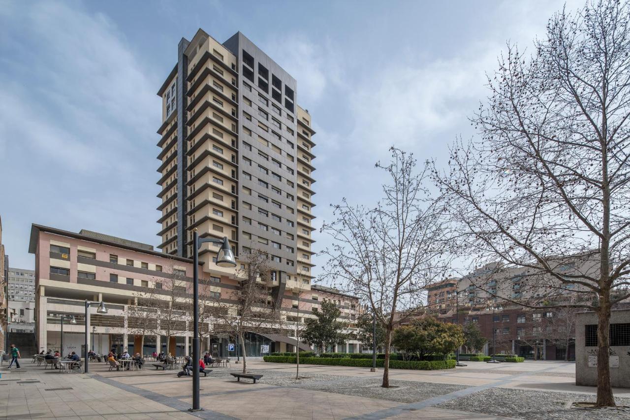 Atico Granada, Penthouse, 18-19th Floor, Centre, Views, Terrace, Free Parking * Granada
