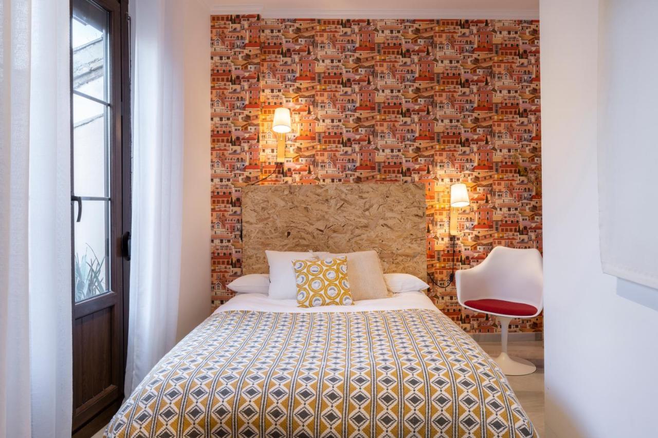 Atico Silleria - The Gallery *