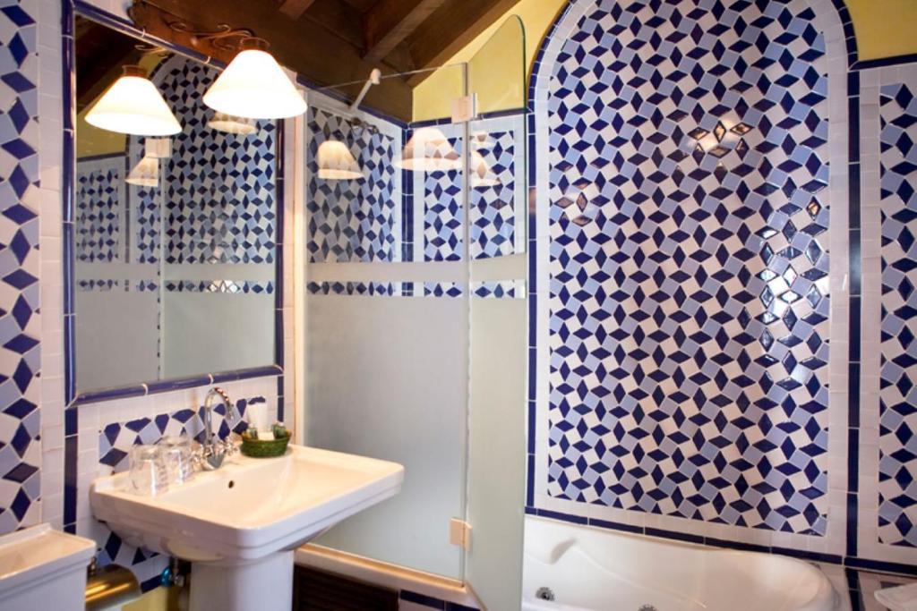 Casa Del Capitel Nazarí Hotel 3*