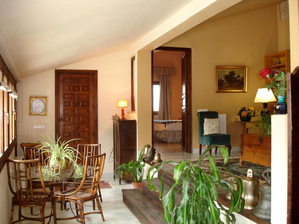 Palacio Del Cobertizo De Santa Ines Bed and breakfast Granada
