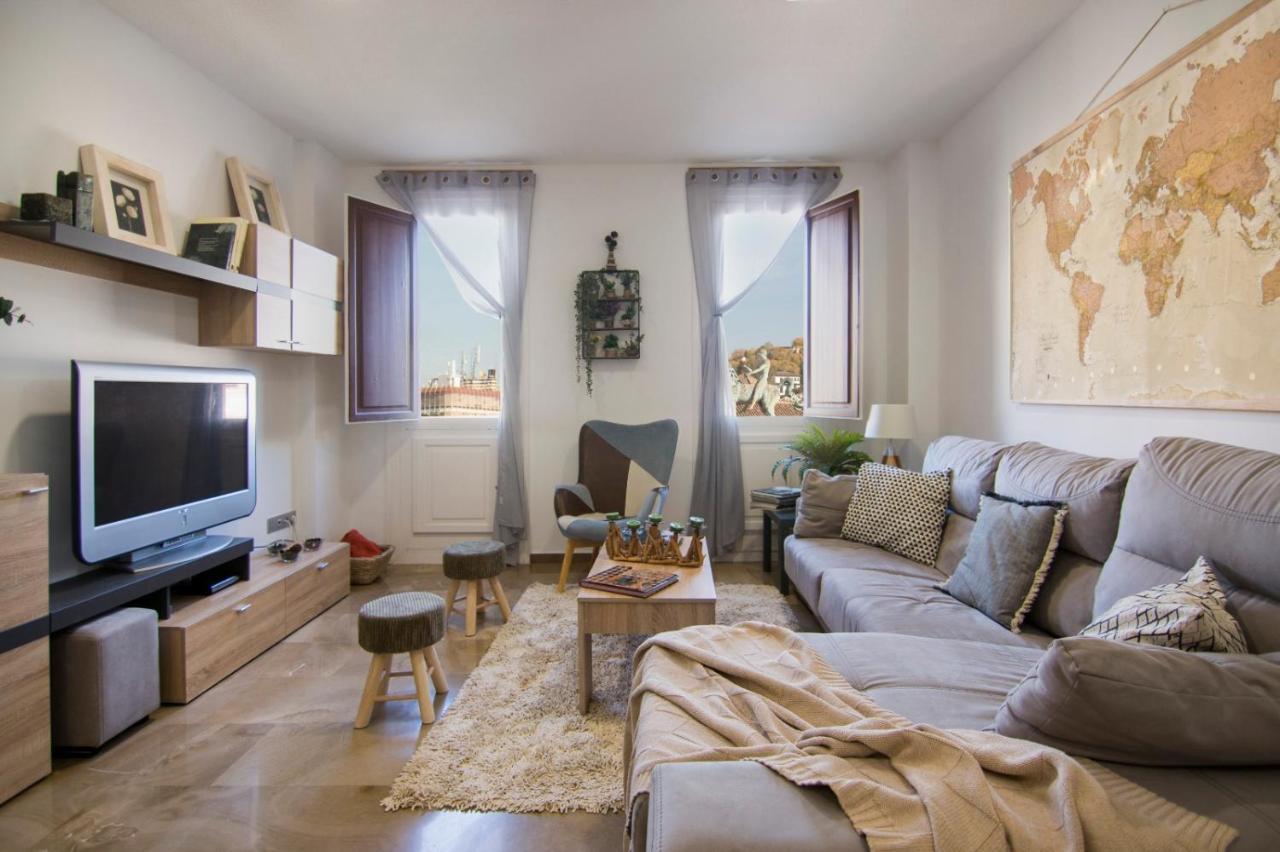 Plaza Ayuntamiento Habitame Inmobiliaria * Granada