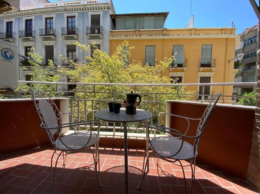 Apartamento Piso En El Centro De Granada. Parking Opcional