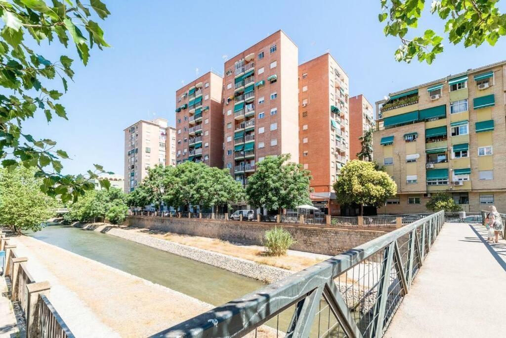 Modern Close To The City Center And Alhambra *