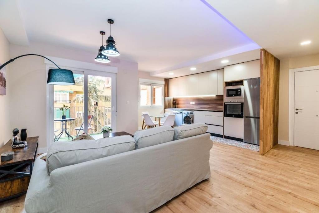 Modern Close To The City Center And Alhambra *