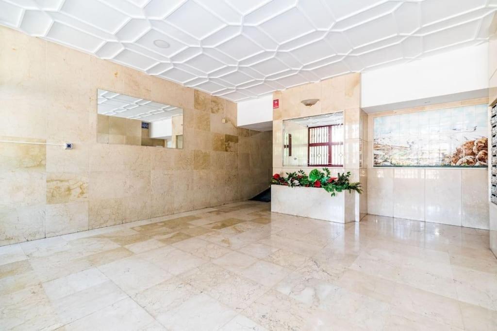 Modern Close To The City Center And Alhambra *