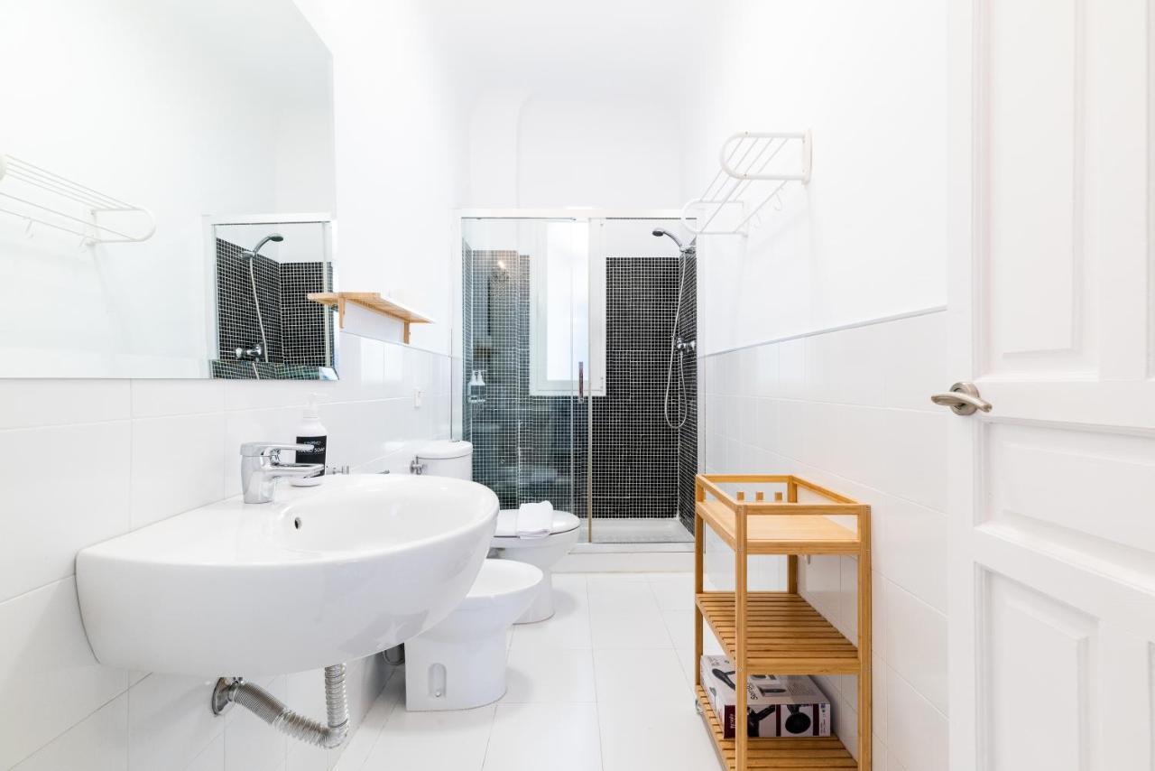 Apartamento Wekey Homes San Miguel Con Patio, Centro Ciudad Granada