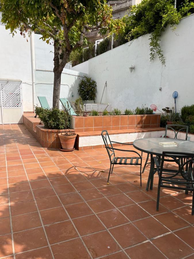 Mercedes Villa Granada
