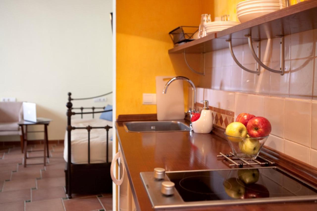 Charminghomesgranada Romantica Apartment