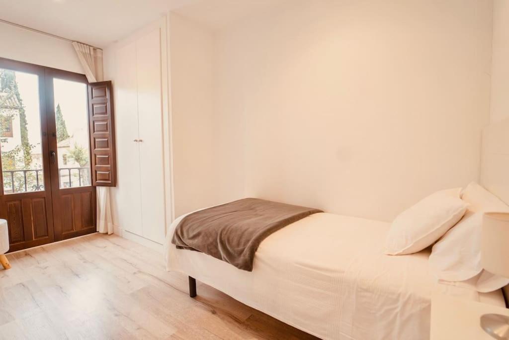 Apartment Torre De La Vela 1 *