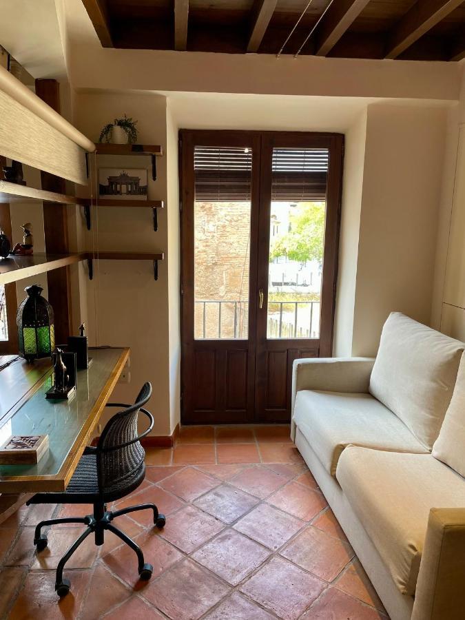 Sleep In Historic Puerta Elvira Apartamento Granada
