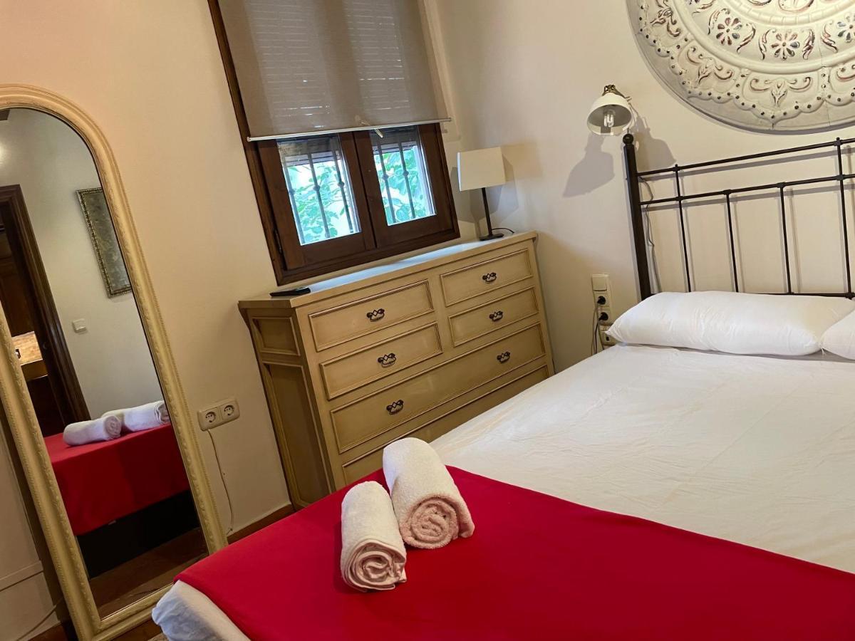 Apartamento Sleep In Historic Puerta Elvira *