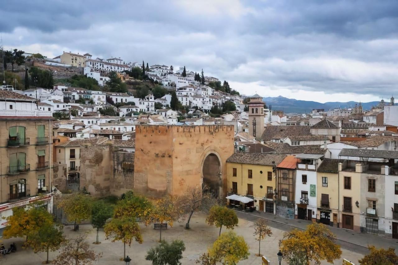 Apartamento Sleep In Historic Puerta Elvira *